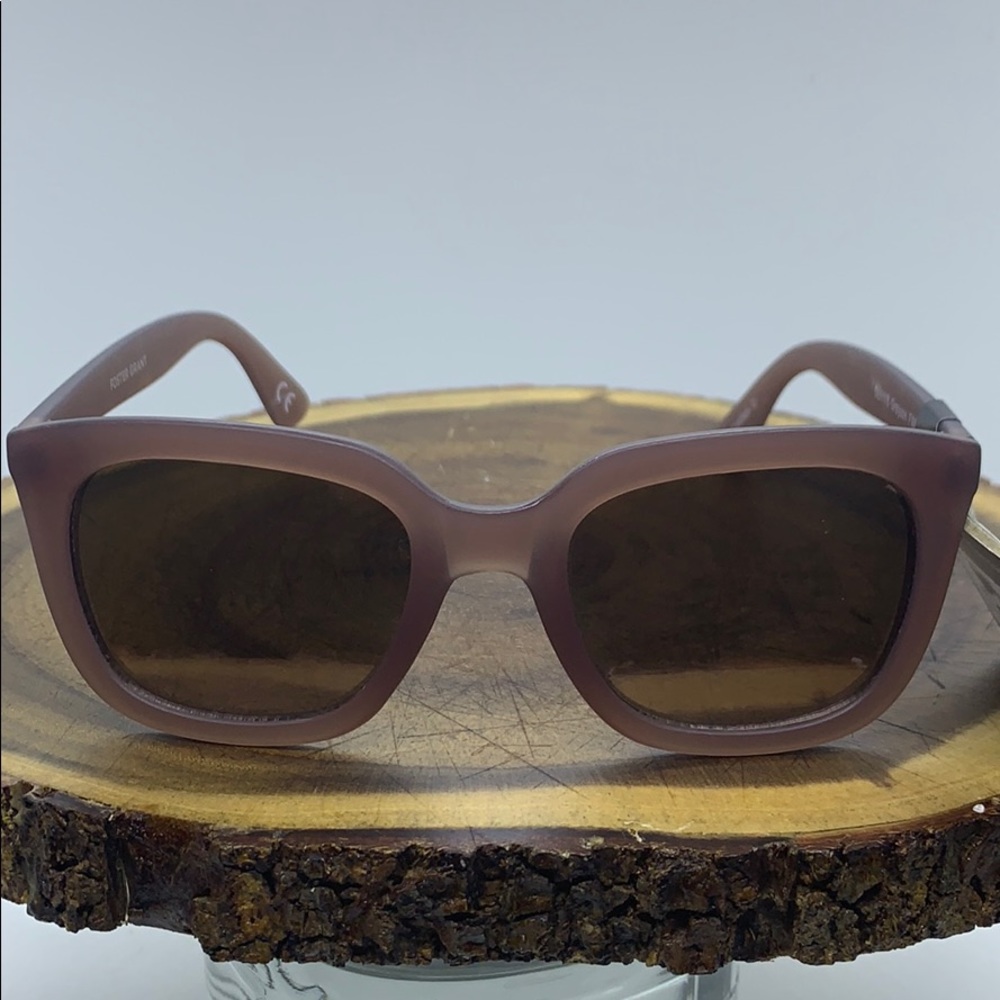 Foster Grant Wafarer Sunglassses (Unisex).